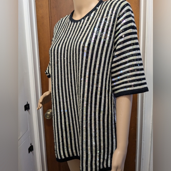 Black & White Striped and Sequined Vintage Sweater Small - Picture 9 of 11